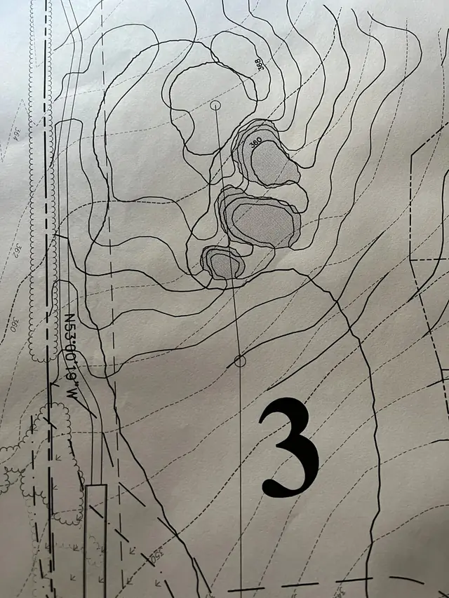 Contour construction plan for hole 3 with bunker outlines